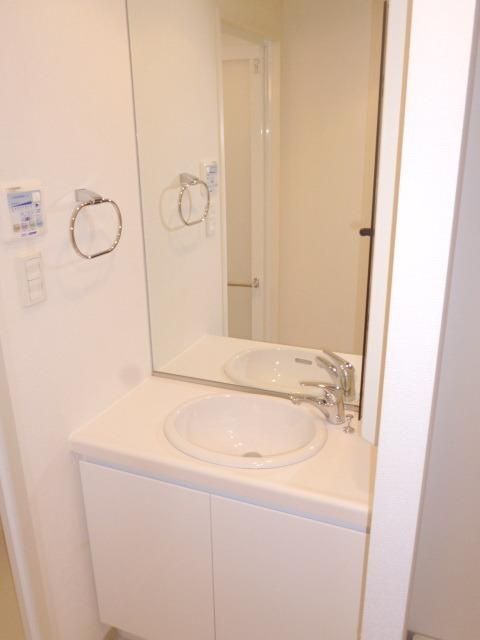 洗面設備　★メイク落としも楽チン★独立洗面台★