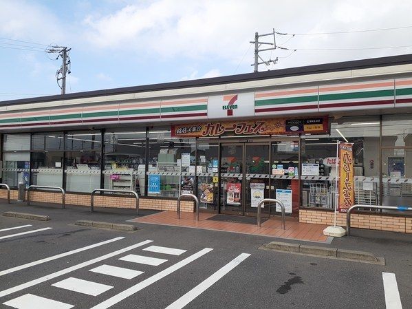 コンビニ　セブンイレブン 岐阜中うずら７（コンビニ）まで500m
