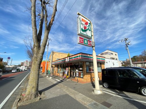 コンビニ　セブンイレブン 松戸八ケ崎店（コンビニ）まで756m