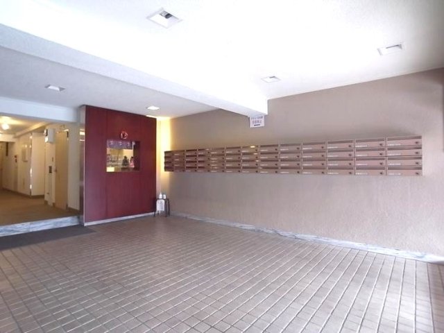 エントランス　建物の内部です