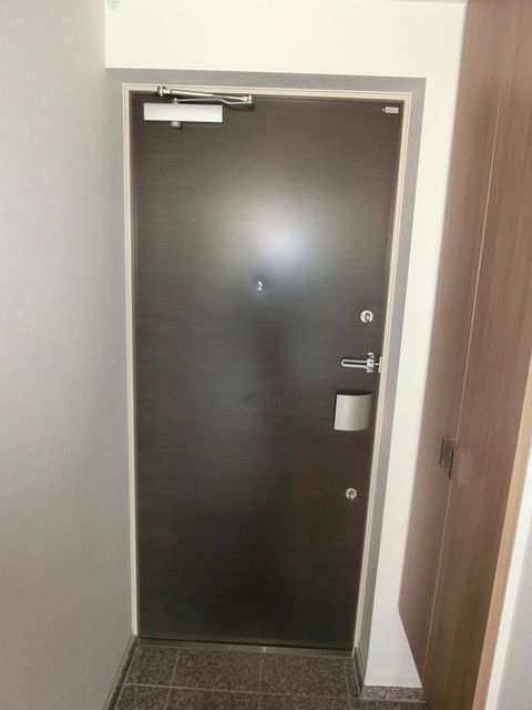 玄関　※別部屋参考写真※