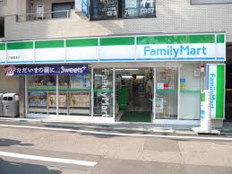 コンビニ　ファミリーマート 戸越銀座店（コンビニ）まで153m