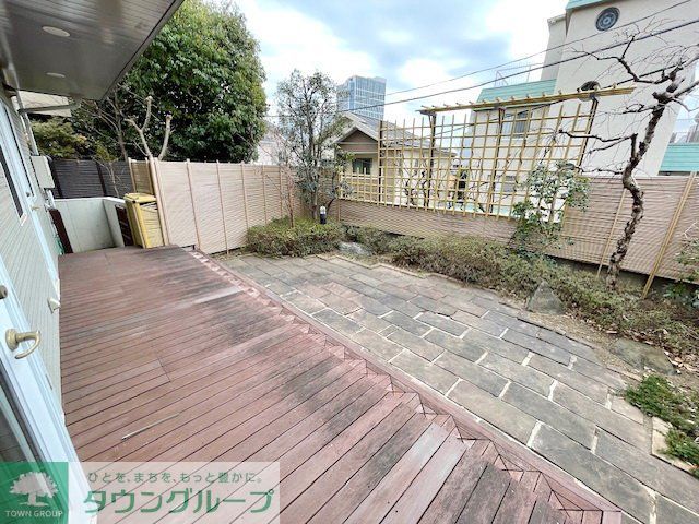 バルコニー　テラス