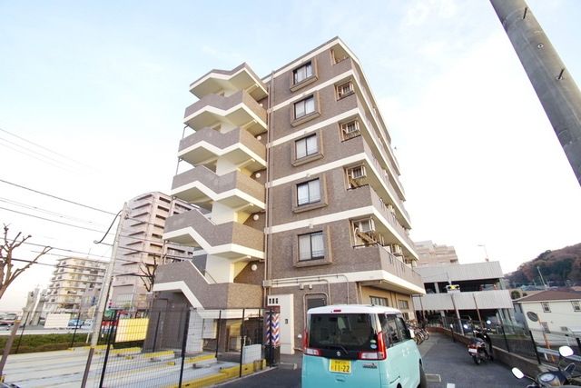 建物外観　★お部屋探しはタウンハウジング稲田堤店まで★