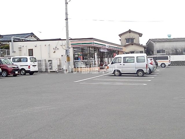 コンビニ　セブンイレブン　久留米藤光店（コンビニ）まで642m