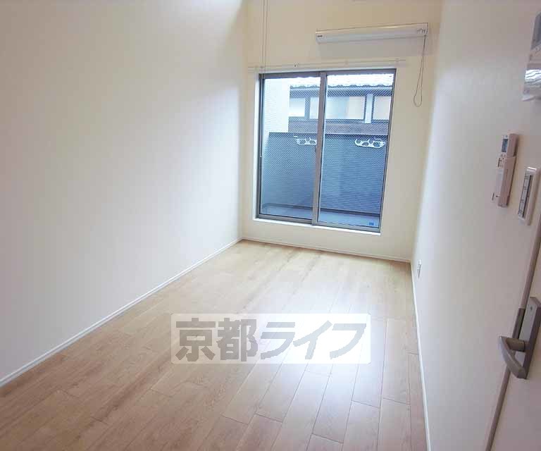 居室・リビング　綺麗なフローリングのお部屋です