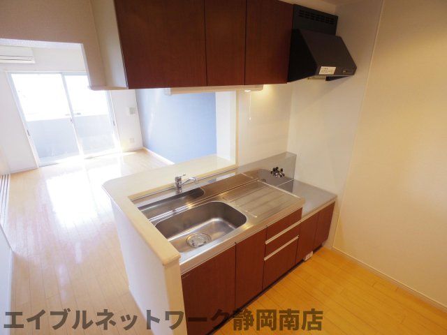 キッチン　お料理しやすいキッチンです
