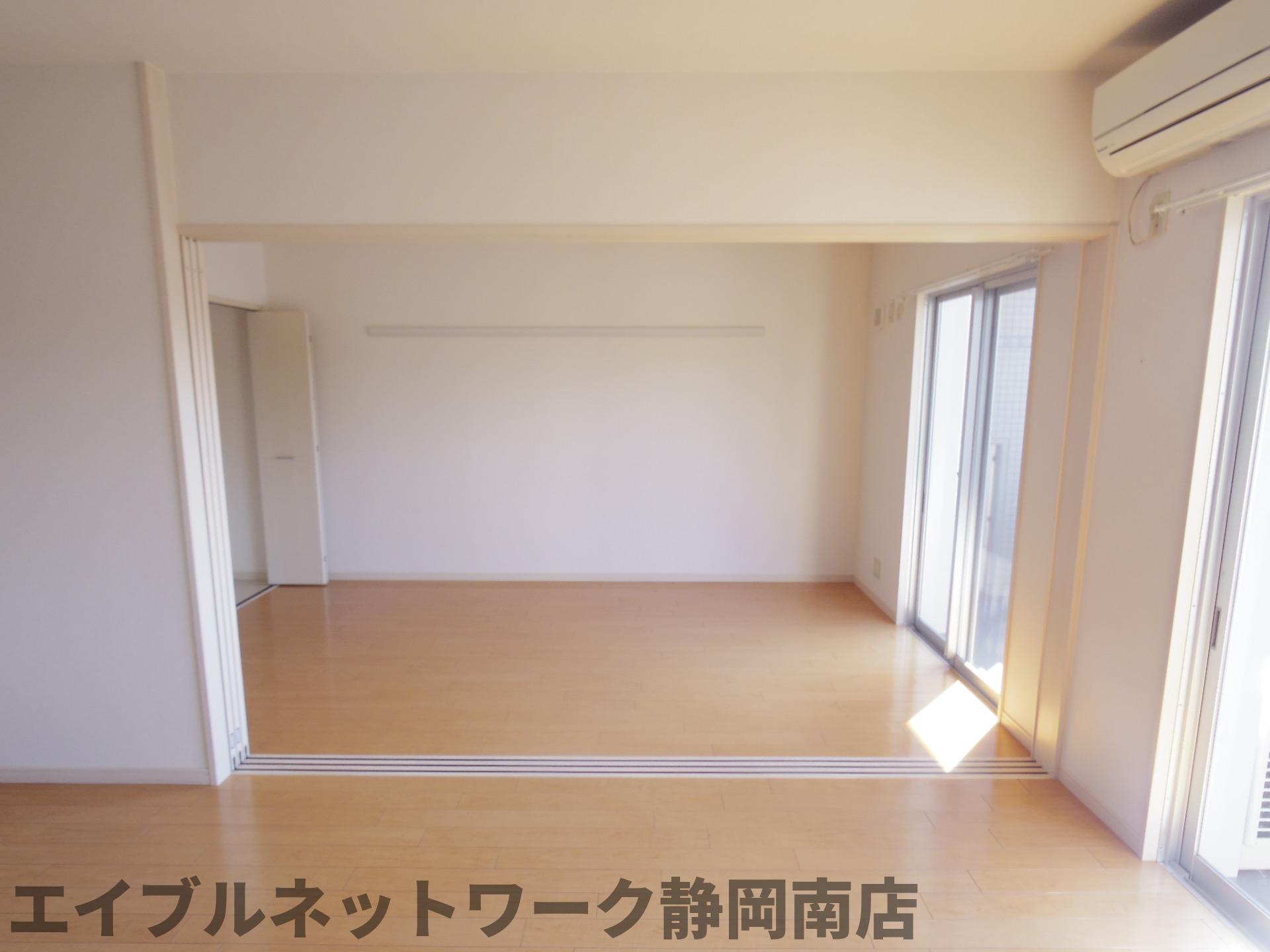 その他　リビングです