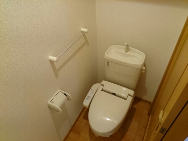 トイレ　トイレもきれいです