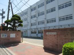 中学校　高槻市立第三中学校（中学校）まで1159m
