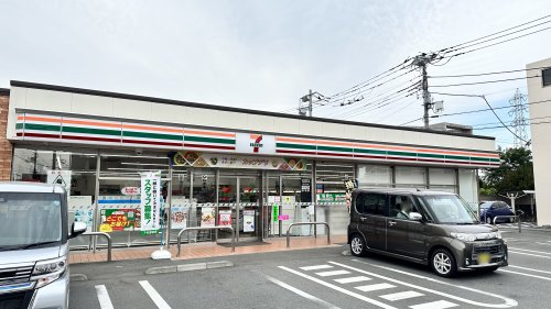 コンビニ　セブンイレブン 晃華学園前店（コンビニ）まで92m
