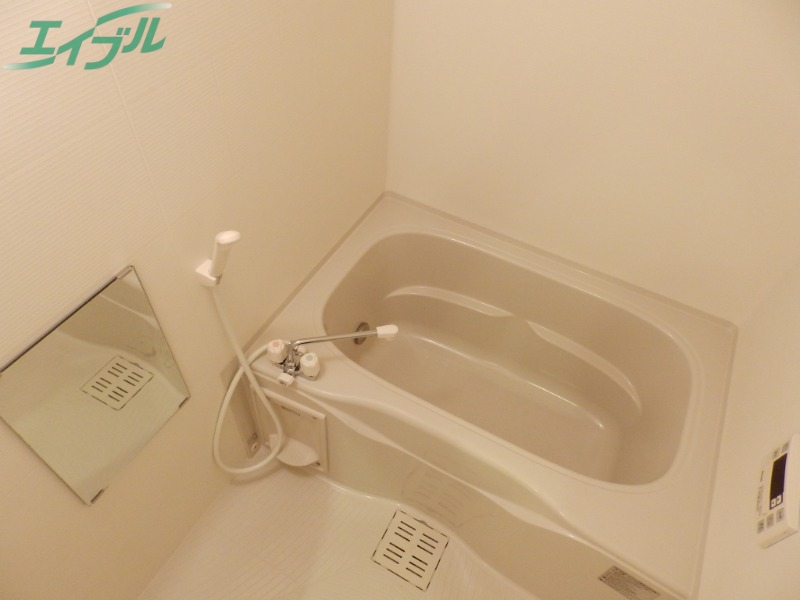 バス・シャワールーム　別部屋同型参考写真