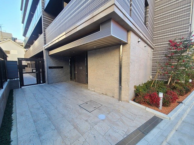 エントランス　★建物エントランスの画像です。★