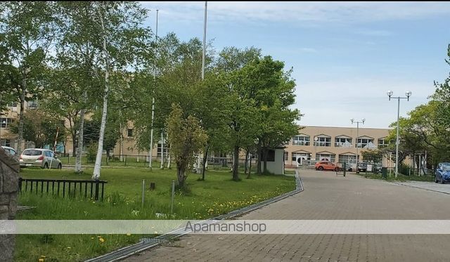 中学校　北海道教育大学附属札幌中学校（中学校）まで616m