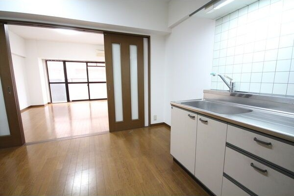 居室・リビング　※写真は同じマンションの違う部屋のものになります。