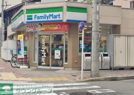 コンビニ　ファミリーマート金山町店（コンビニ）まで660m