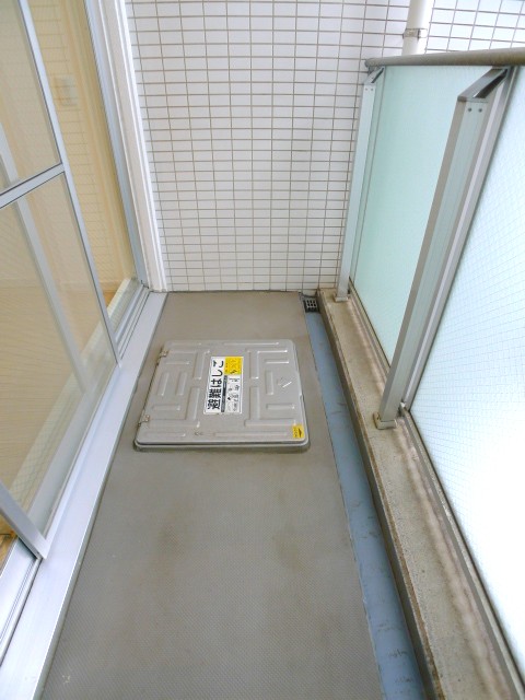 地下鉄名城線 久屋大通駅 徒歩5分 13階建 築21年の内装写真
