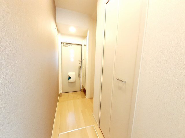 玄関　明るい玄関です