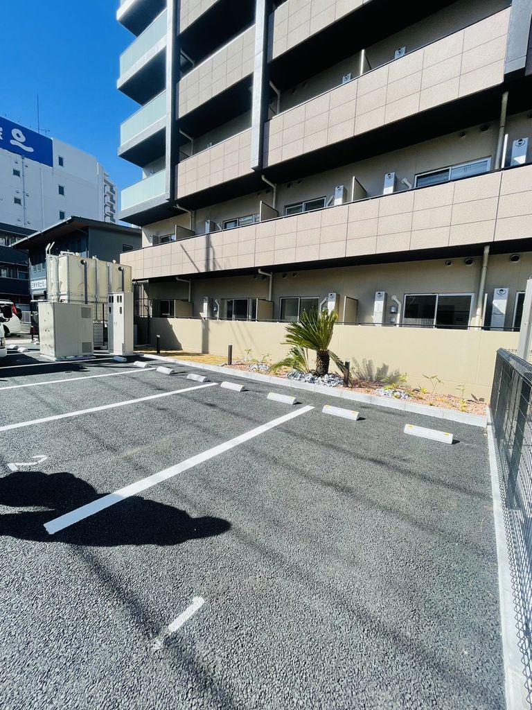 駐車場　駐車場