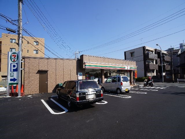 コンビニ　セブンイレブン横浜さちが丘店（コンビニ）まで91m