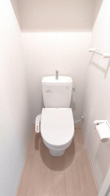 トイレ　落ち着いたトイレです