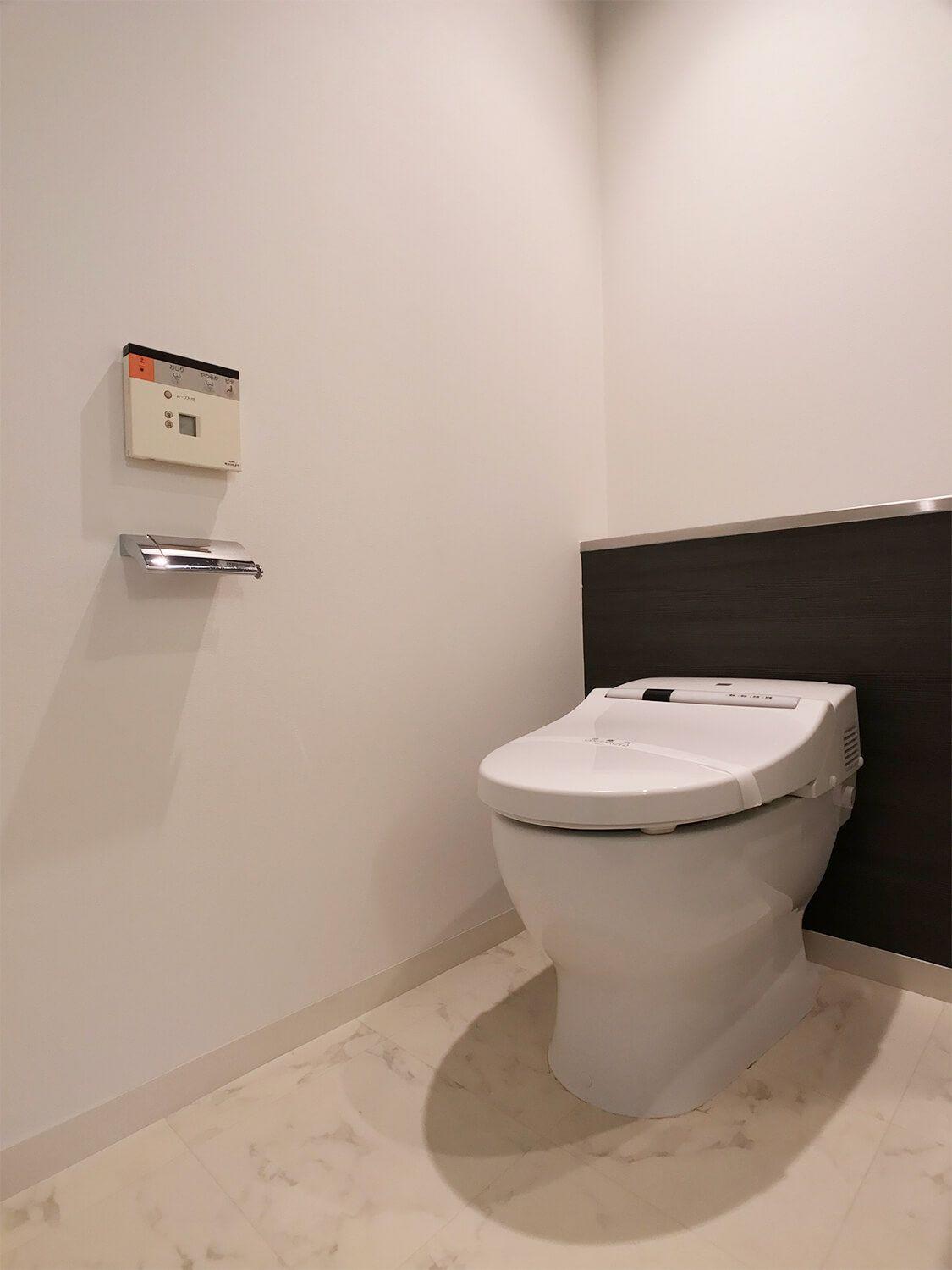 地下鉄七隈線 渡辺通駅 徒歩9分 8階建 築18年のトイレ写真
