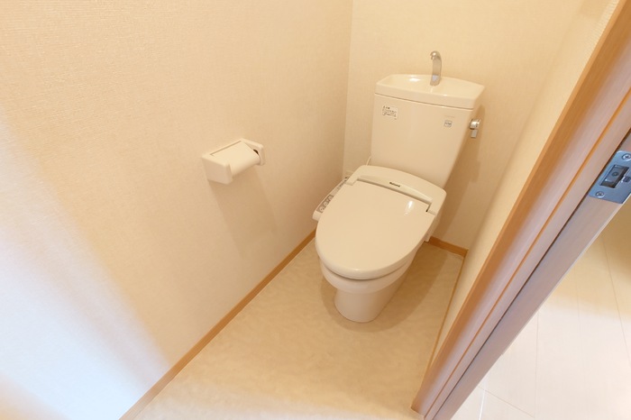 名鉄名古屋本線 本星崎駅 徒歩10分 2階建 築20年のトイレ写真