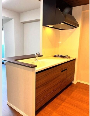 キッチン　※写真は同じマンションの違う部屋のものになります。