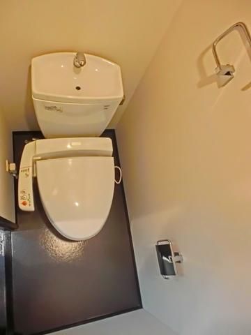 トイレ　ウォシュレット有