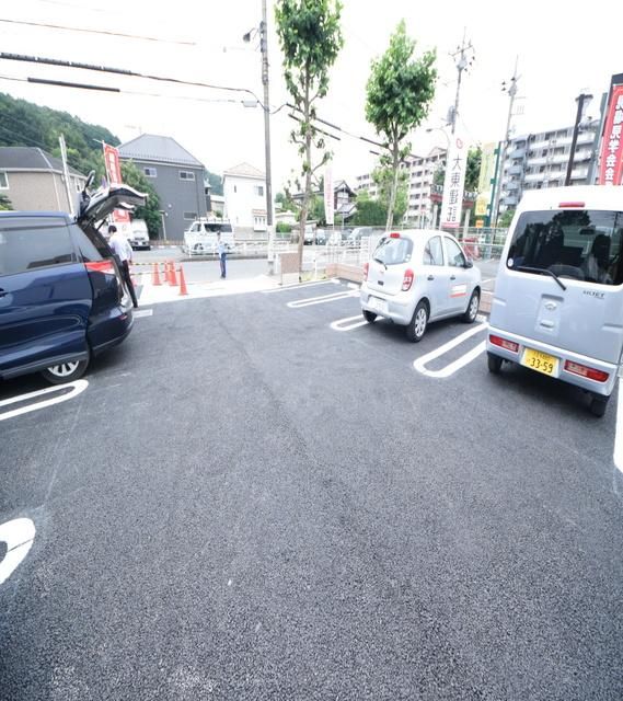 駐車場　駐車場