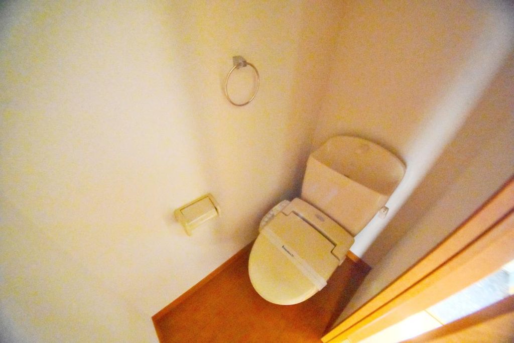 レオパレスシャルマンのトイレ写真