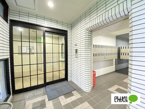 パリ・シャトー本町の外観写真