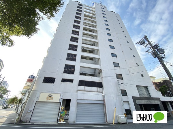 パリ・シャトー本町の外観写真