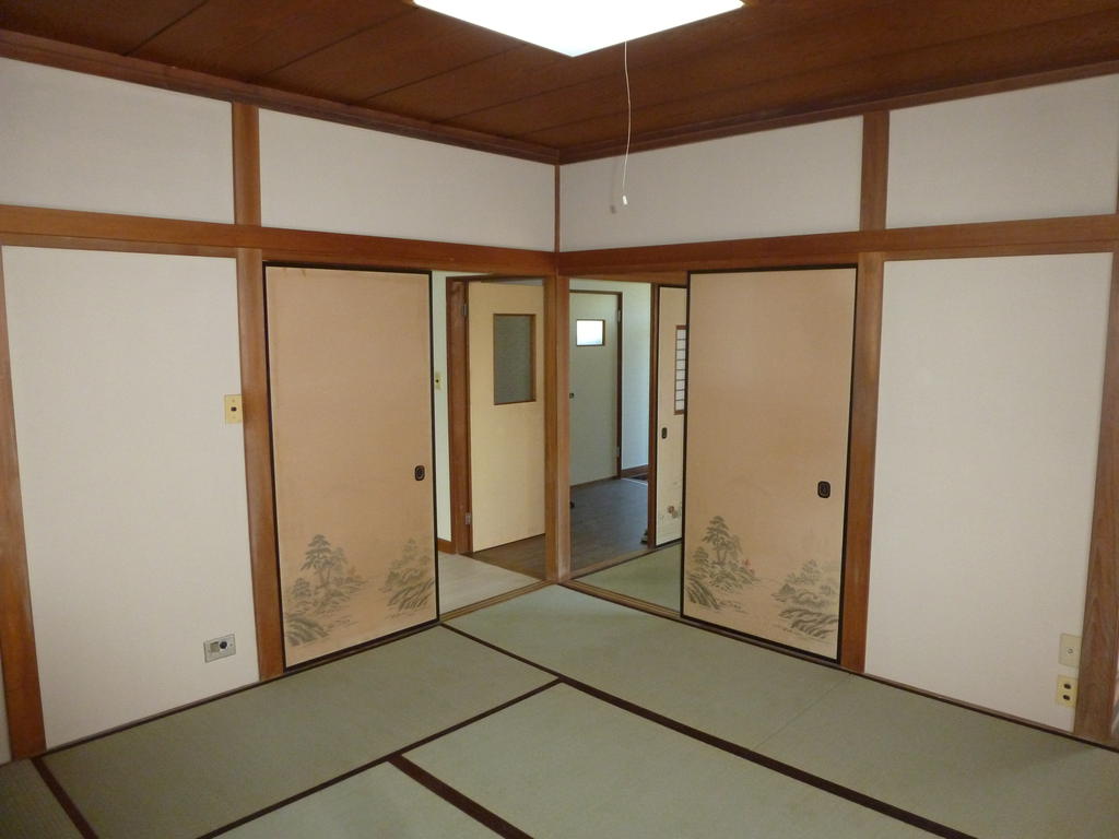 木間ヶ瀬IV貸家の居間写真