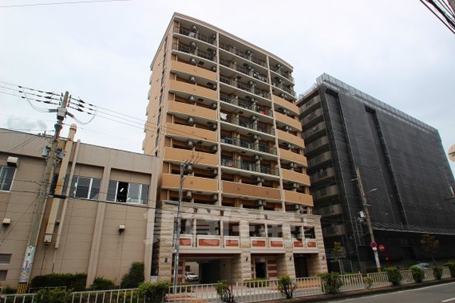 大阪市城東区今福東のマンションの建物外観