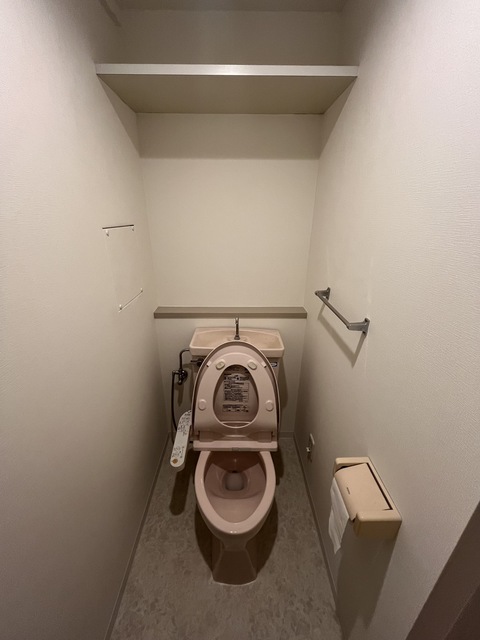 【練馬区南大泉のマンションのトイレ】