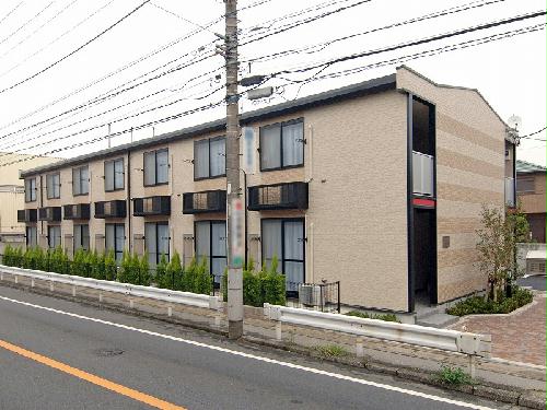 【レオパレスサニーコートの建物外観】