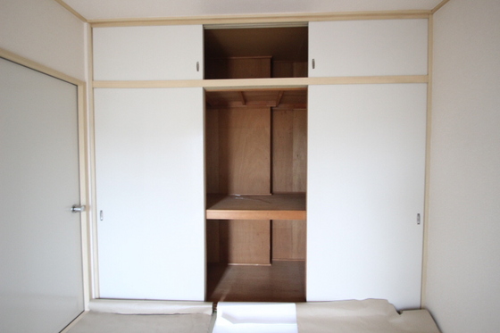 収納　※別号室の写真です。