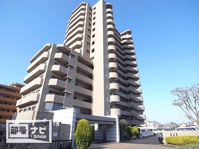 【アルファステイツ太田駅西の建物外観】