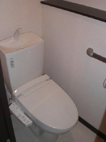 トイレ　ウォシュレット付き