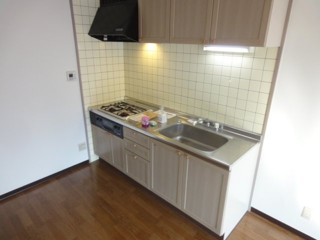 キッチン　同物件別室です