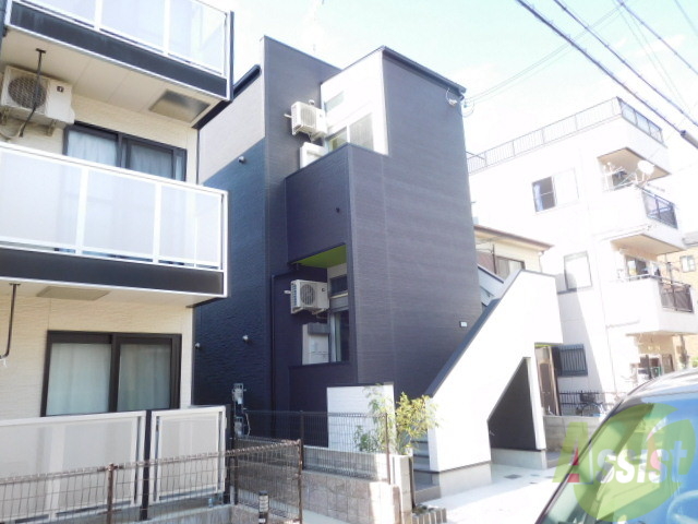 建物外観　こじんまりした総戸数少なめの物件です