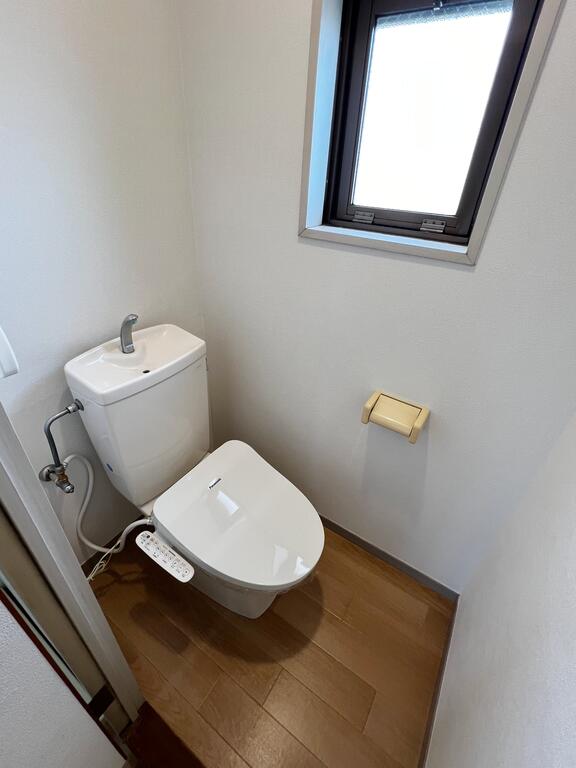 秀和95ビルのトイレ写真