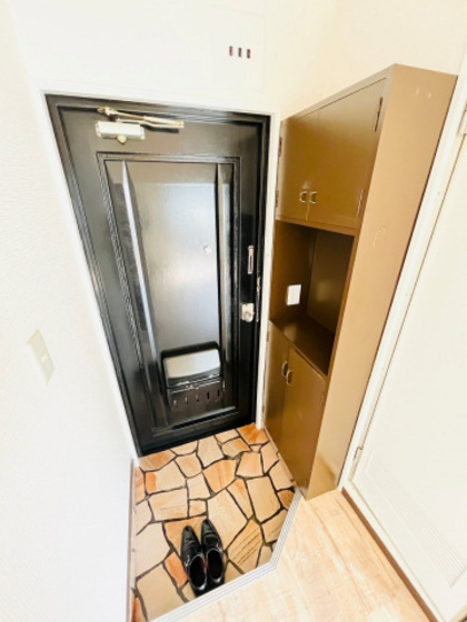 玄関　※他部屋の写真です。