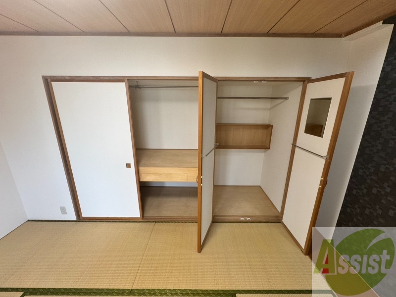収納　寝室の収納です。部屋がすっきり片付きます。