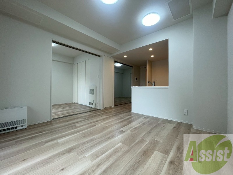 居室・リビング　広々としたリビングですね。使い勝手がよさそうですね！