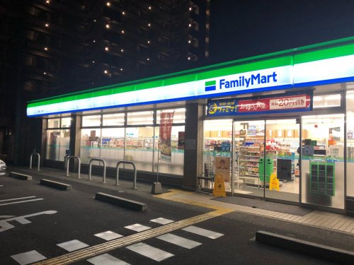 コンビニ　ファミリーマート 関目高殿駅西店（コンビニ）まで798m