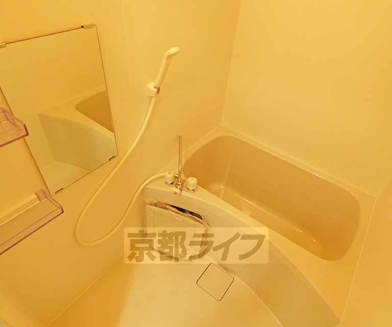 バス・シャワールーム　きれいな浴室です。