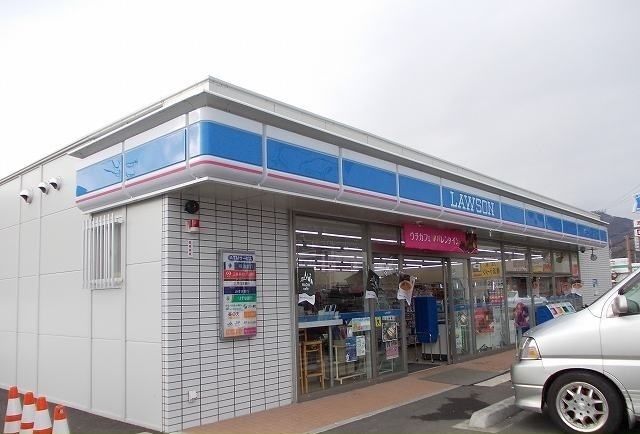 コンビニ　ローソン大井町金子店（コンビニ）まで100m