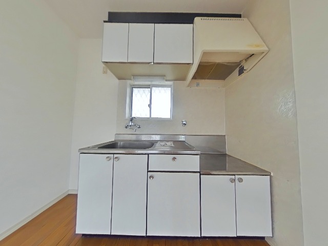 キッチン　コンパクトなキッチンで掃除もラクラク